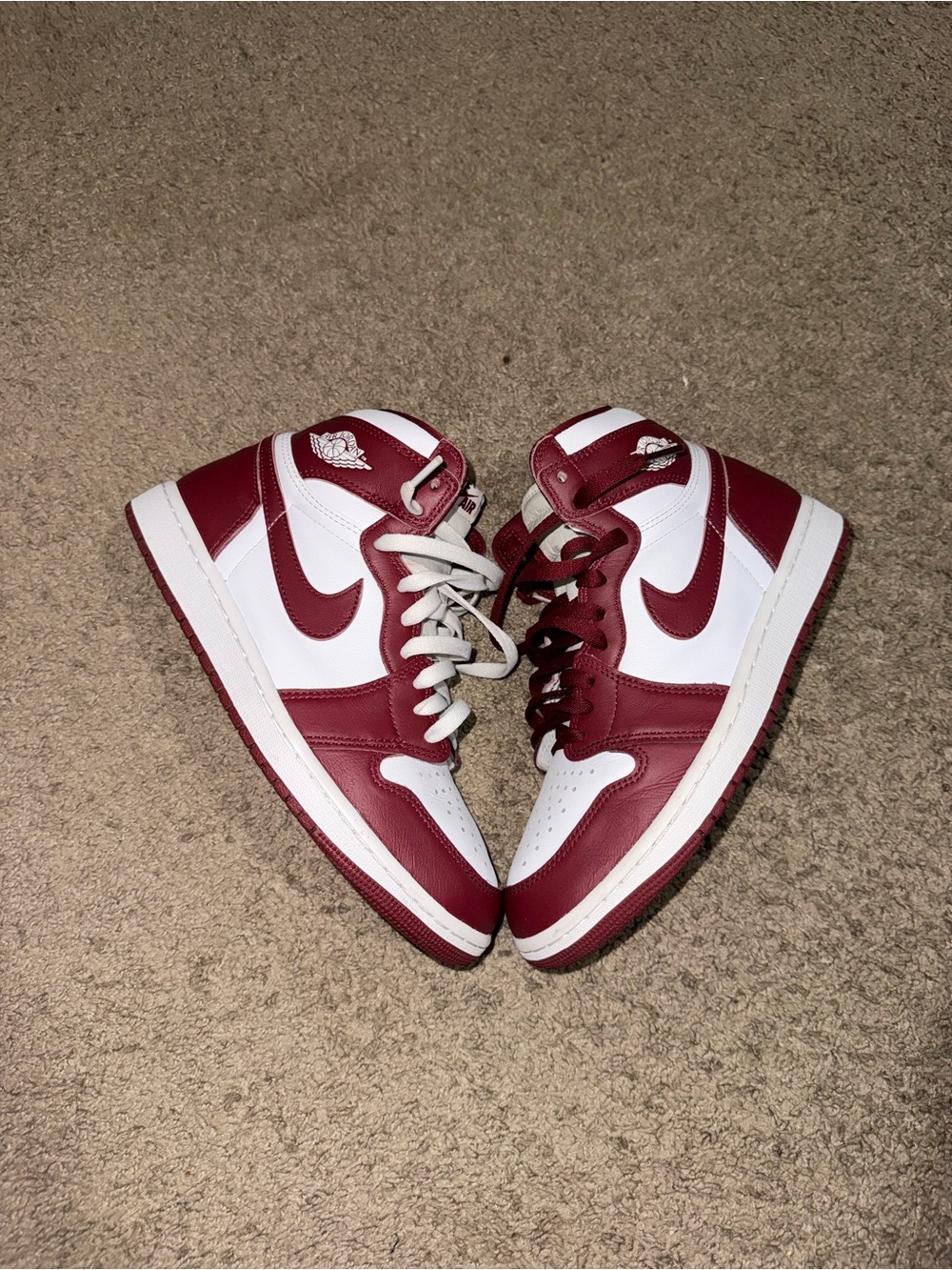 Jordan High-Top Sneakers in White and Burgundy - Picture 9 of 9